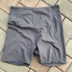 Girlfriend Collective FLOAT run shorts grey medium